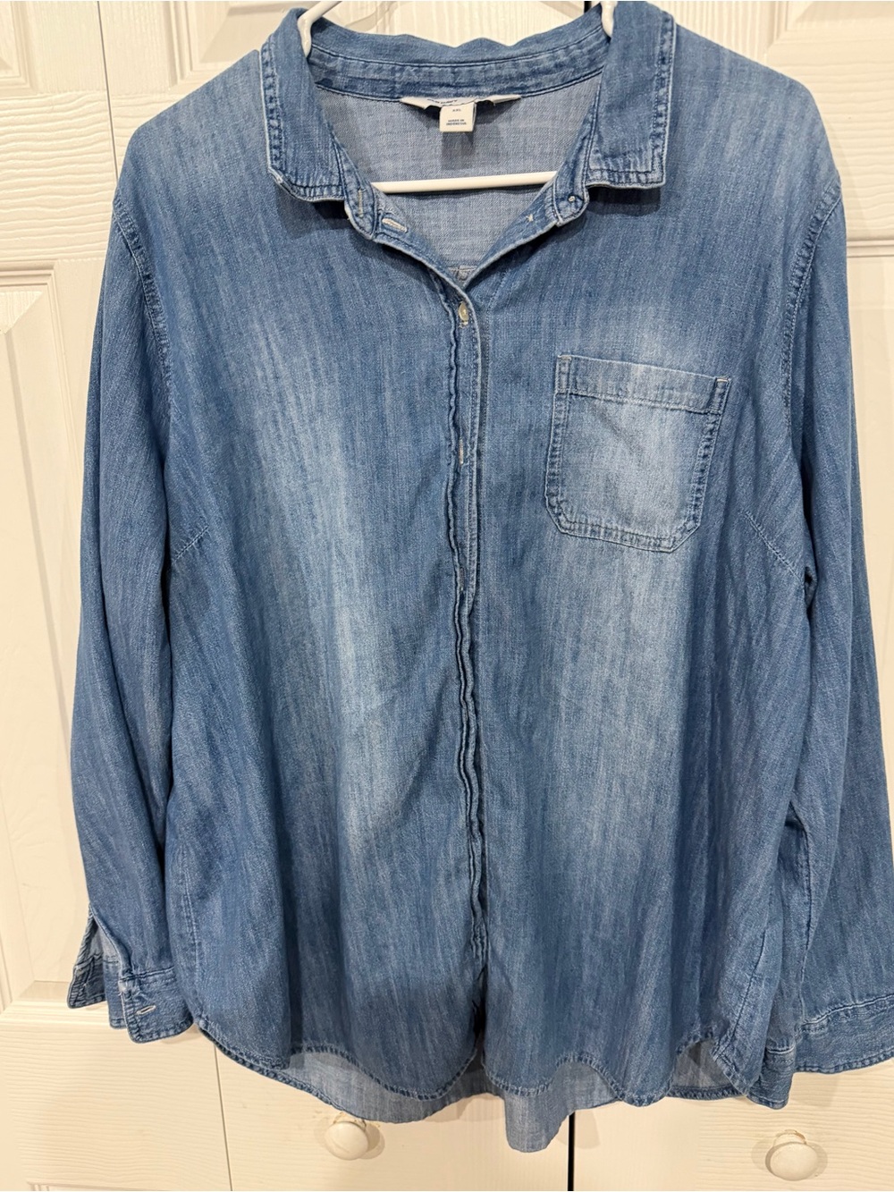 Old Navy Light Blue Denim Button-Down Shirt